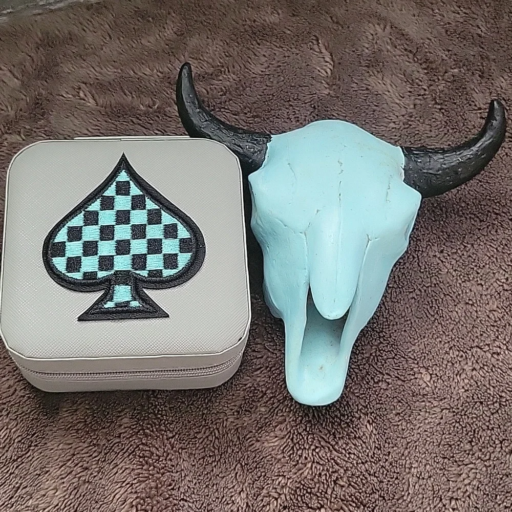 davmav2 checkered spade